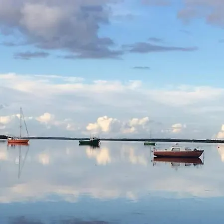 Niamh's Seaside * Kinvara