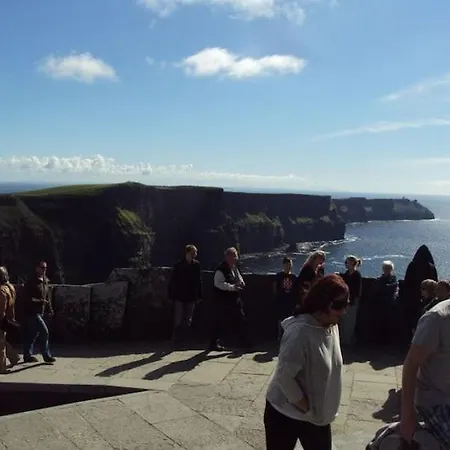 Niamh's Seaside بيت للعطل كينافارا