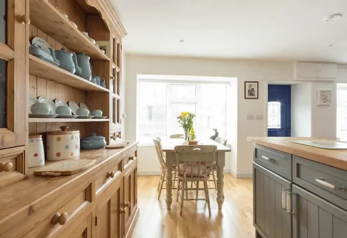 Niamh'S House Cosy And Comfy In The Heart Of Kinvara 펜션 *